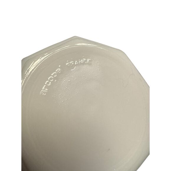 VTG Arcopal Arcoroc Octagon Octime White Mugs Cups (2) Saucers (2) Coffee Tea - Picture 6 of 8